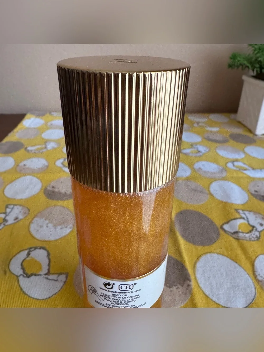 Carolina Herrera Good Girl Leg Elixer glittery gold body oil 3.4 oz